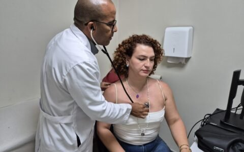 Hospital Materno-Infantil em Ilhéus retoma serviço de endocrinologia com foco em gestantes de alto risco e público trans.