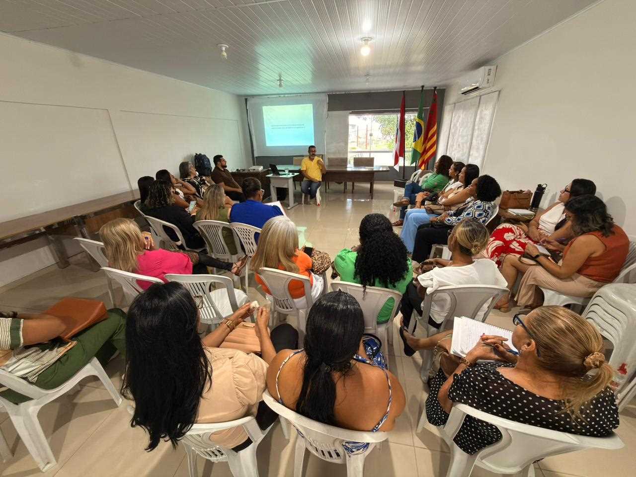 Ilhéus capacita rede de proteção para elaborar Plano Municipal de Convivência Familiar e Comunitária.