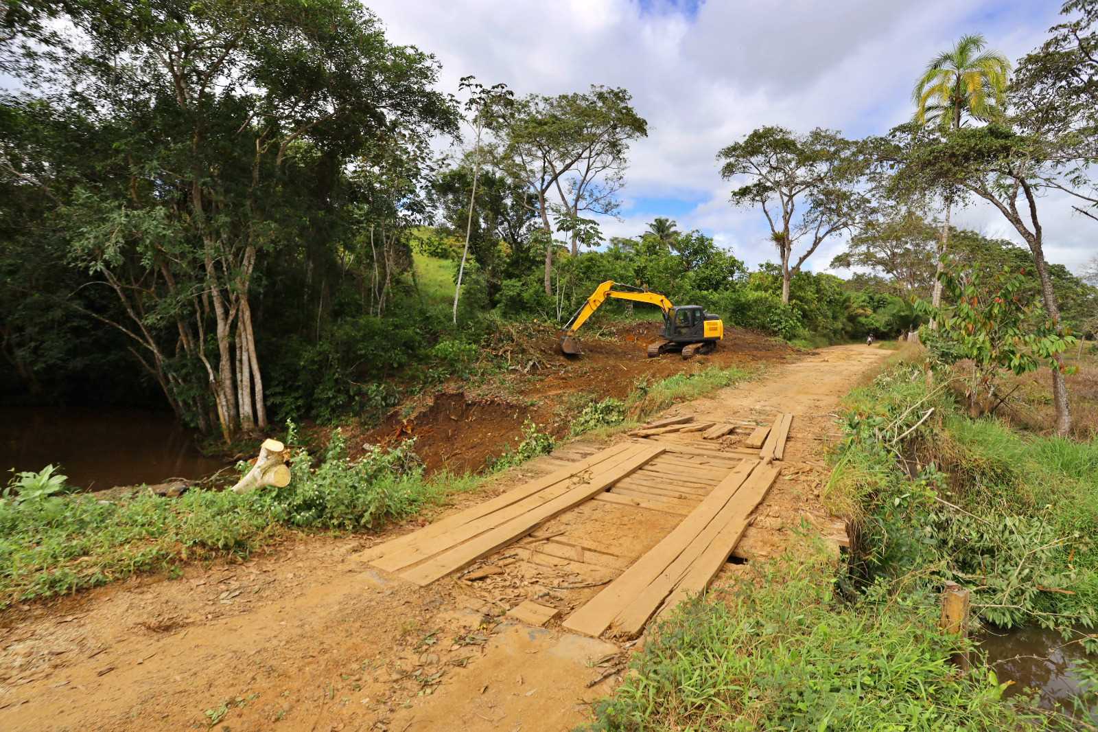 Prefeitura de Ilhéus inicia obras de requalificação da Ponte do Japu.