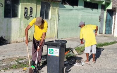 Prefeitura de Ilhéus realiza serviços de varrição no bairro Nelson Costa.