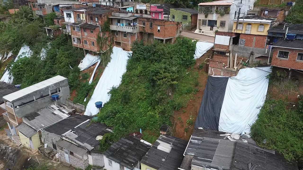 Ilhéus conquista aprovação para obras em 14 encostas do município.