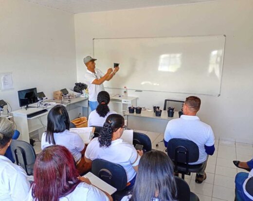 Ilhéus inicia implantação de ovitrampas e reforça monitoramento no combate ao Aedes aegypti.