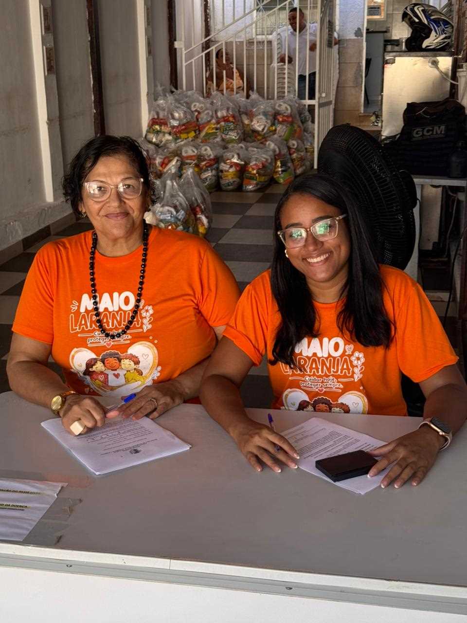 Prefeitura de Ilhéus mantém entrega de cestas básicas para famílias do antigo aterro de Itariri.