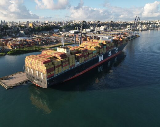 Bahia recebe navio com mais de 800 toneladas de materiais para início das obras da Ponte Salvador–Itaparica.