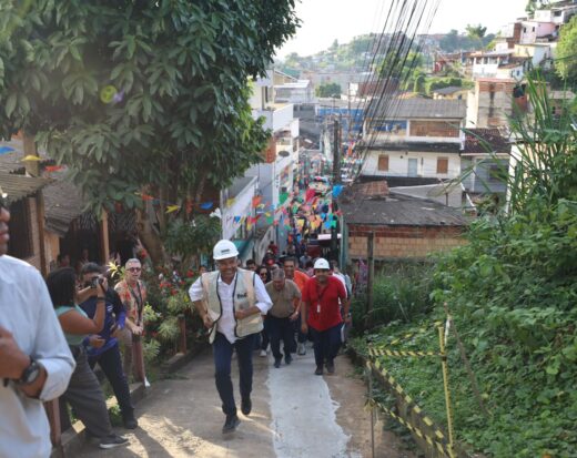 Investimentos do Estado em obras de encostas ampliam segurança e protegem famílias em Ilhéus.