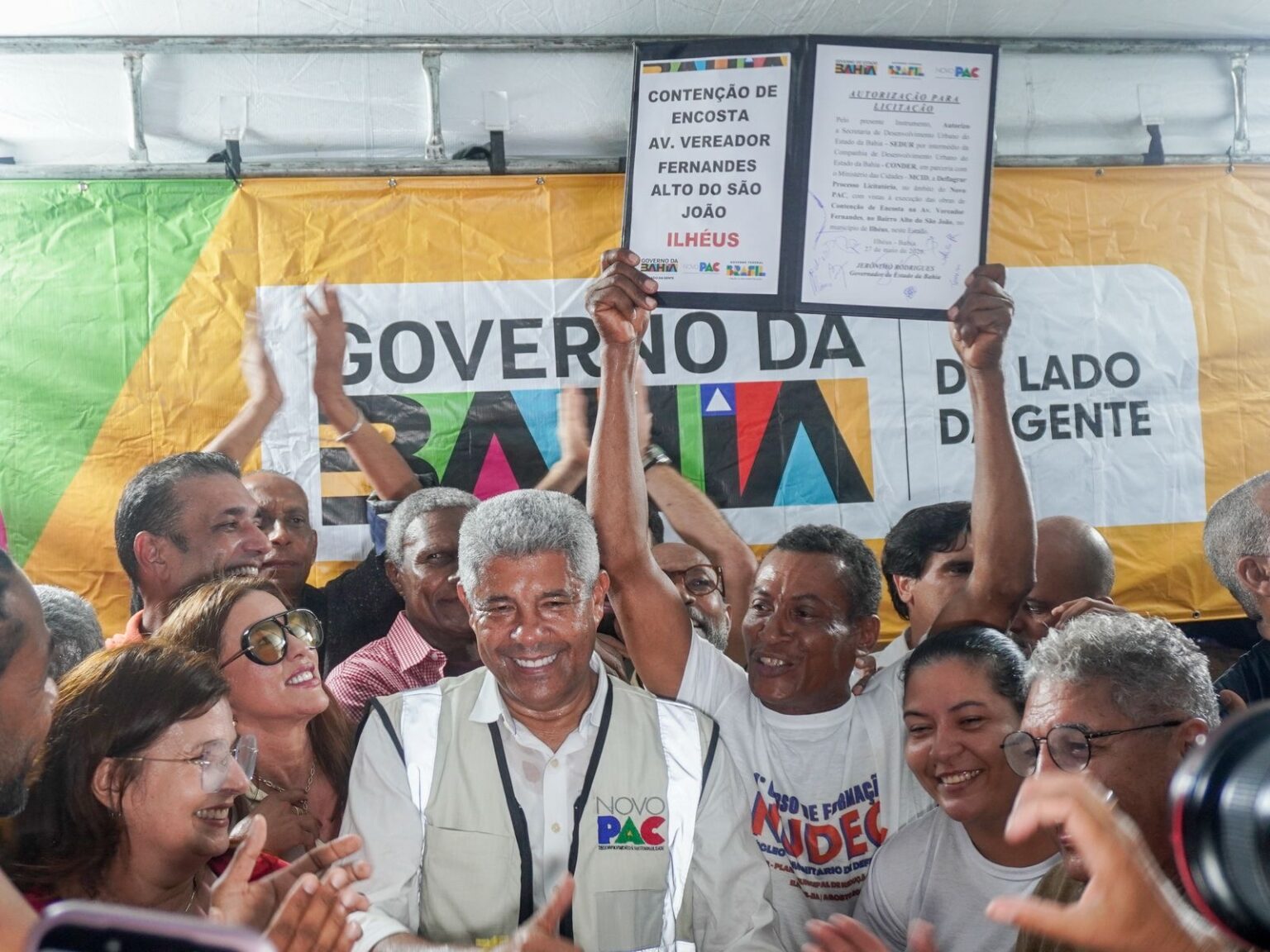Marão comemora anúncio de importantes obras do Estado em Ilhéus.