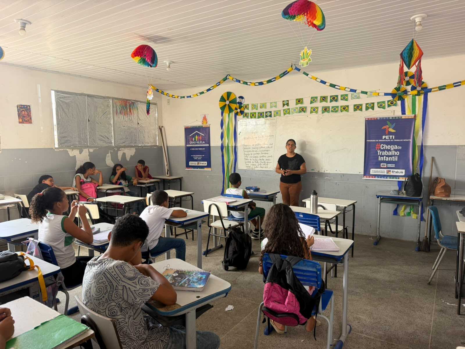 PETI promove palestras sobre direitos da infância em escolas municipais de Ilhéus.