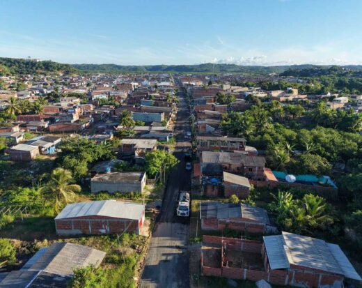 Obra no Vilela amplia acessibilidade e melhora circulação na comunidade.