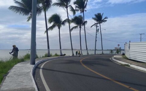 Avenida Contorno recebe serviços de manutenção urbana no Malhado.