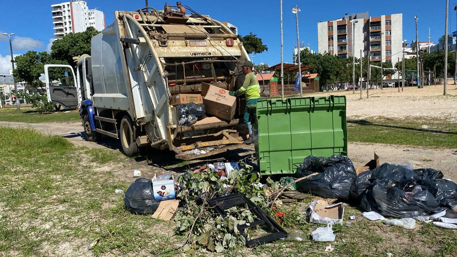 Ilhéus tem coleta de lixo normalizada nesta terça-feira.
