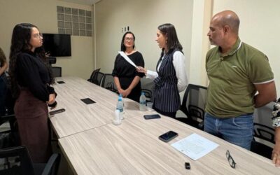 Câmara de Ilhéus dá posse a duas novas servidoras do quadro efetivo.