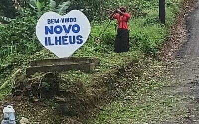Prefeitura realiza serviços de roçagem e capinagem em Novo Ilhéus.