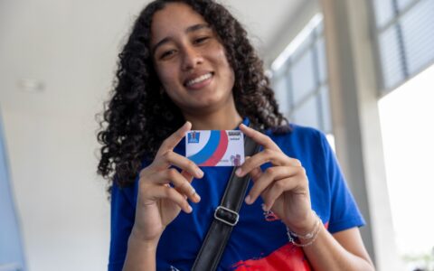 Parcela de maio do Bolsa Presença já está disponível para mais de 352 mil estudantes da rede estadual.