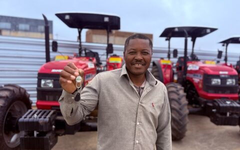 Governo do Estado entrega equipamentos e lança projeto para fortalecer agricultura familiar e abastecimento de água no Sudoeste baiano.