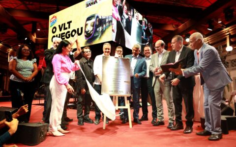 Jerônimo Rodrigues entrega primeira estação do VLT de Salvador e marca avanço da nova mobilidade na capital baiana.