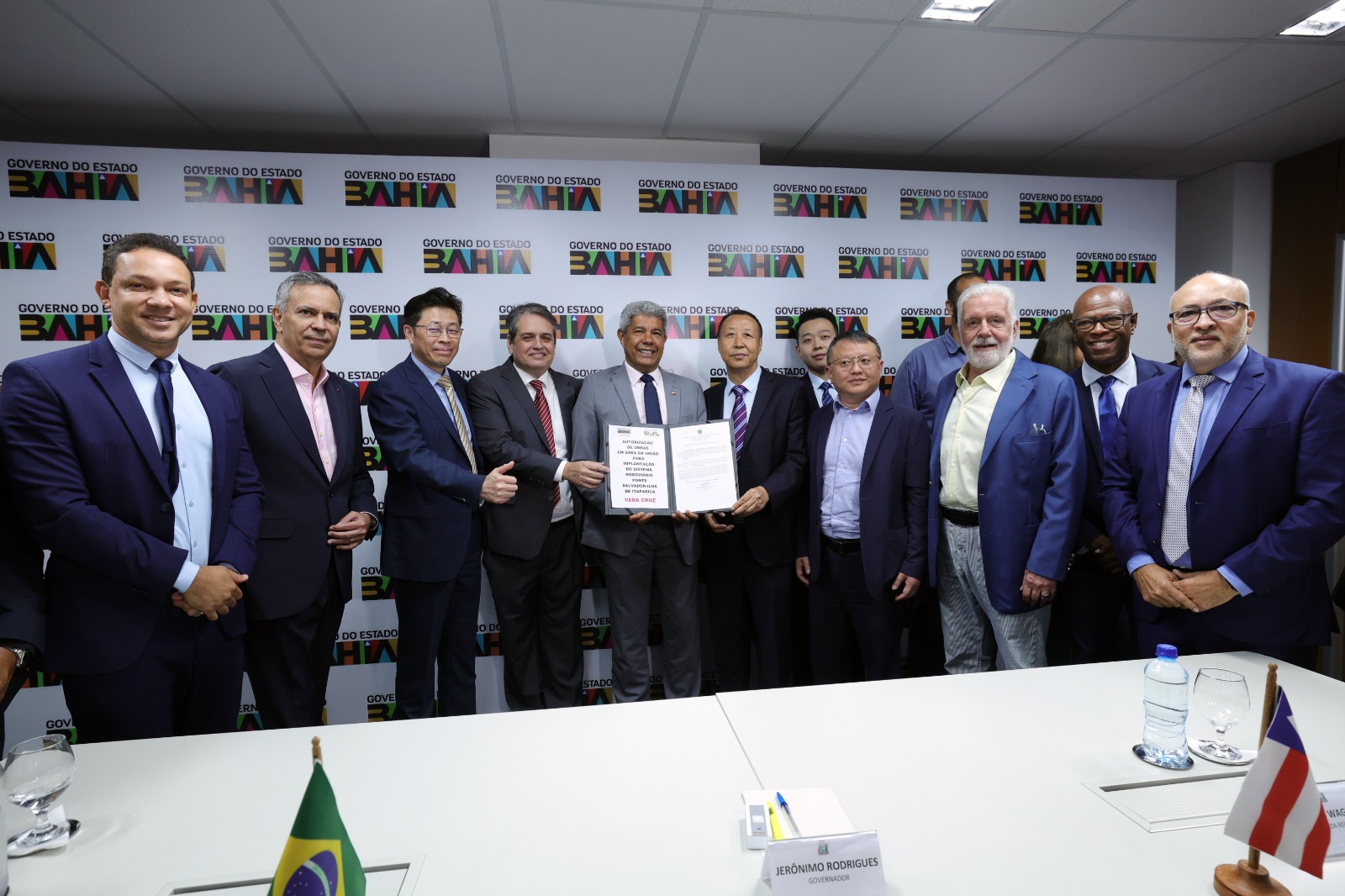 “Marco histórico para o estado”, diz Jerônimo Rodrigues ao autorizar início das obras em terra da Ponte Salvador–Itaparica.