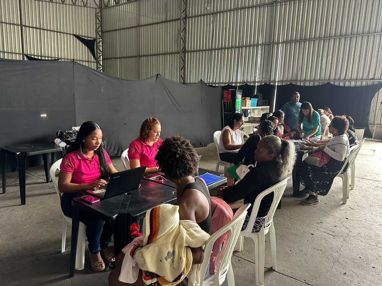 População recebe atendimentos de assistência social, saúde e cidadania em mutirão em Ilhéus.