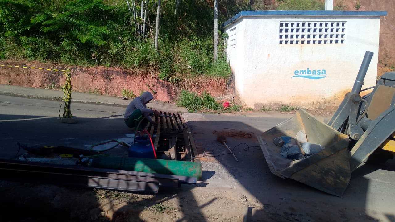 Prefeitura de Ilhéus recupera acesso ao Residencial Vilela e restabelece circulação de veículos.