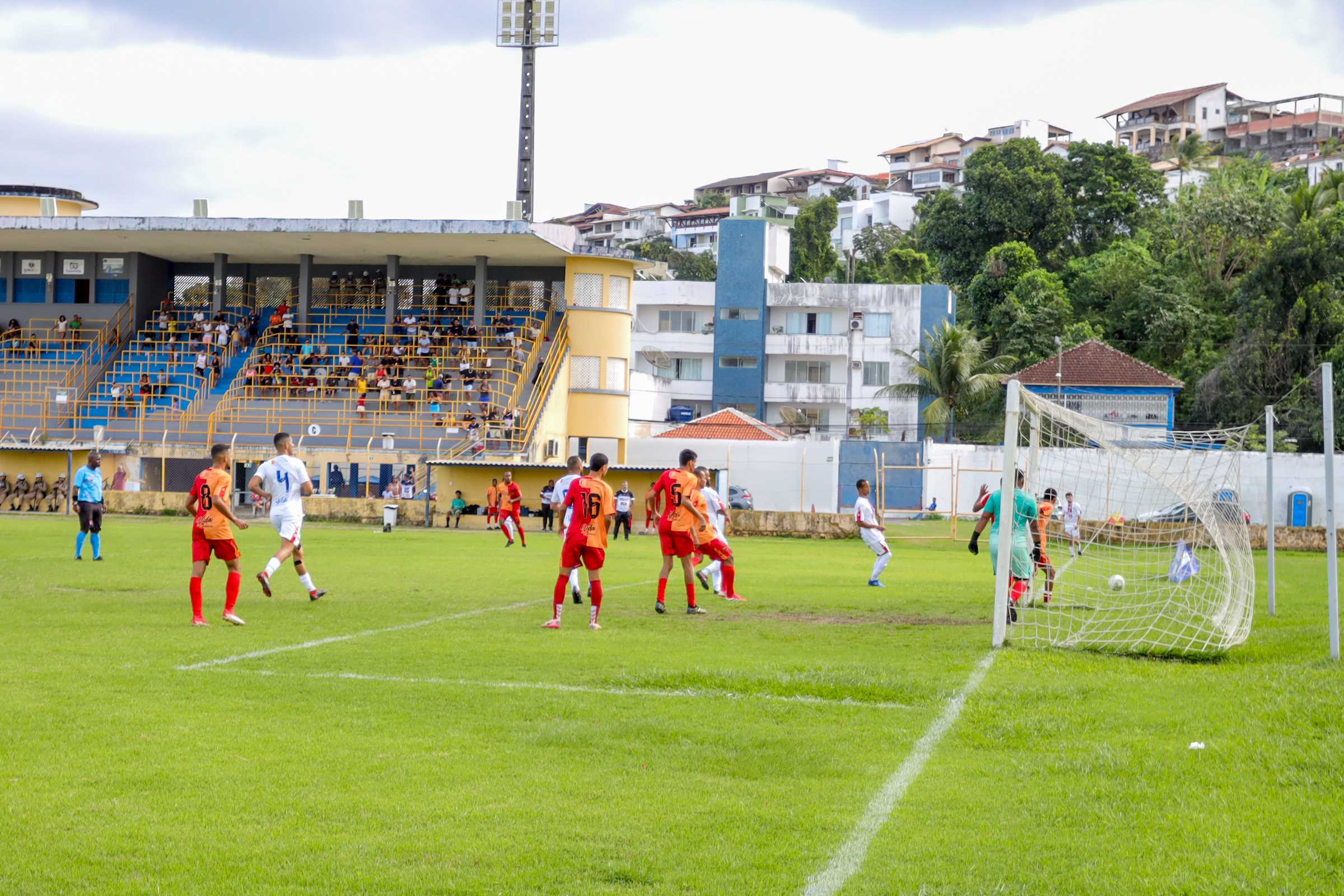 Com agenda movimentada, Estádio Mário Pessoa amplia calendário esportivo em Ilhéus.