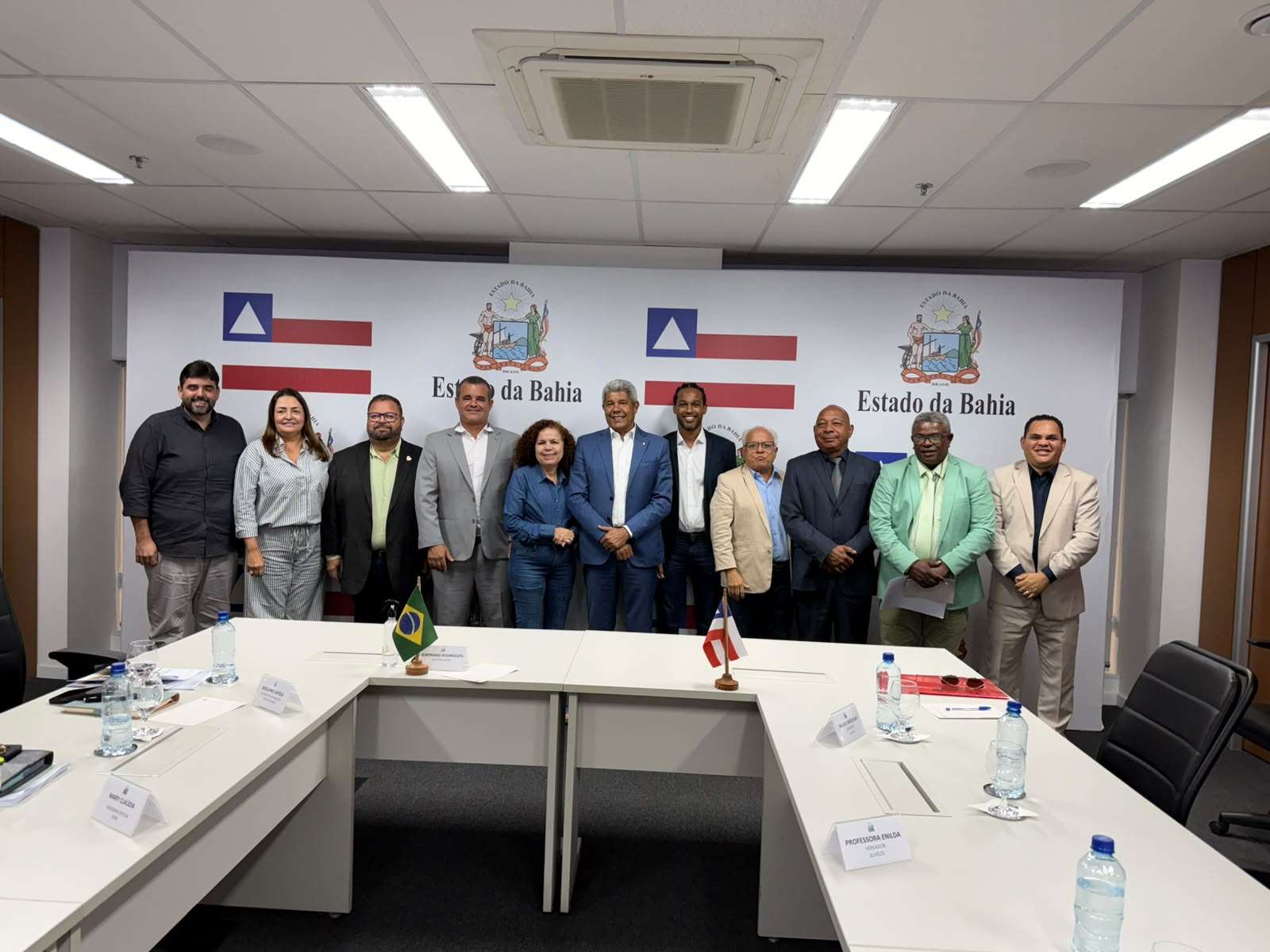 Vereadores de Ilhéus participam de reunião de mais de duas horas com governador Jerônimo Rodrigues.