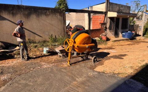 Prefeitura de Ilhéus leva pavimentação em concreto à Cascalheira.