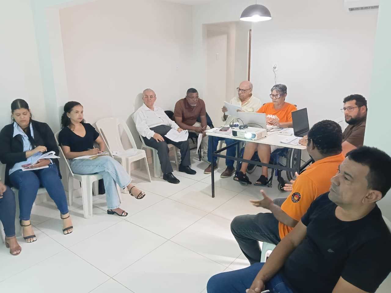 Secretaria de Promoção Social discute construção da LDO com conselhos municipais.