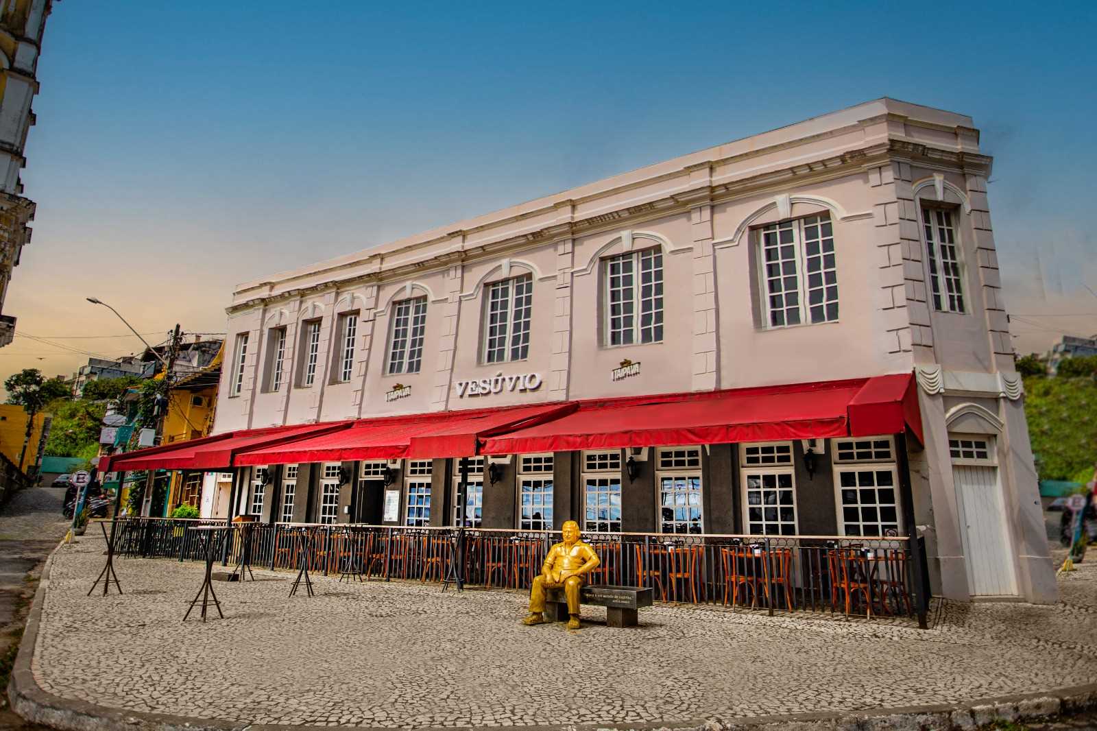 Ilhéus recebe pela primeira vez o projeto Livro de Graça na Praça com presença de Paloma Amado.
