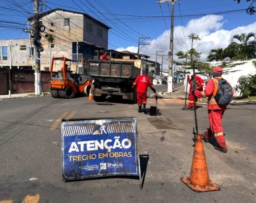 Alto da Conquista recebe recuperação de trechos com operação tapa-buraco.