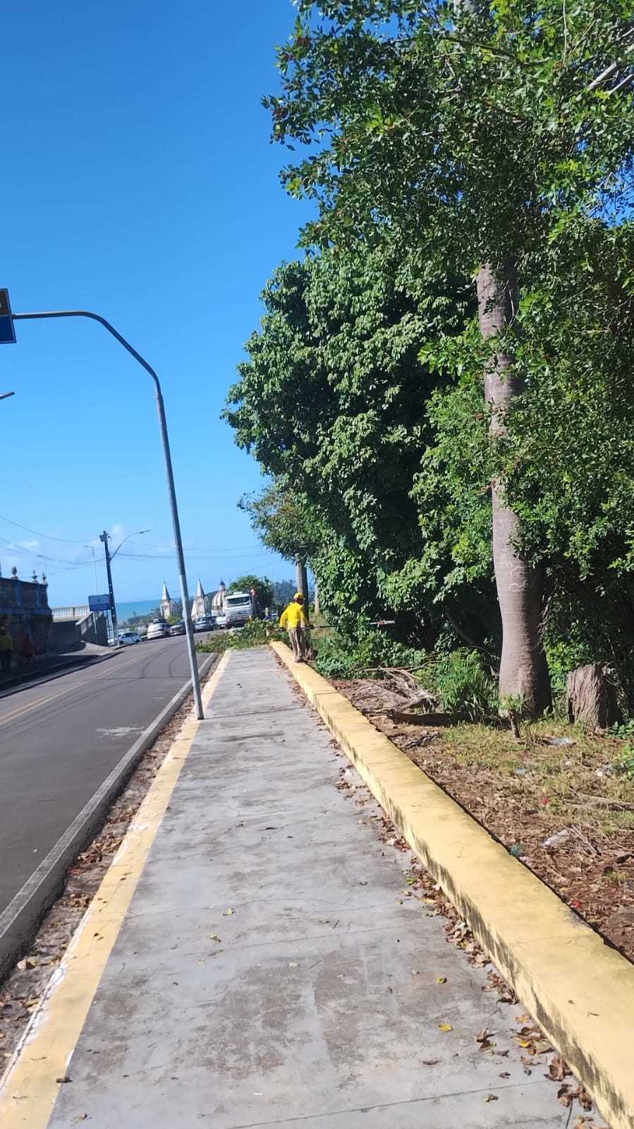 Bairro da Conquista recebe serviços de manutenção para reforçar a organização e acolher festividades.