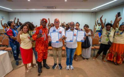 Bebeto e Gazo assinam Carta de Compromisso com as famílias atípicas da Bahia.
