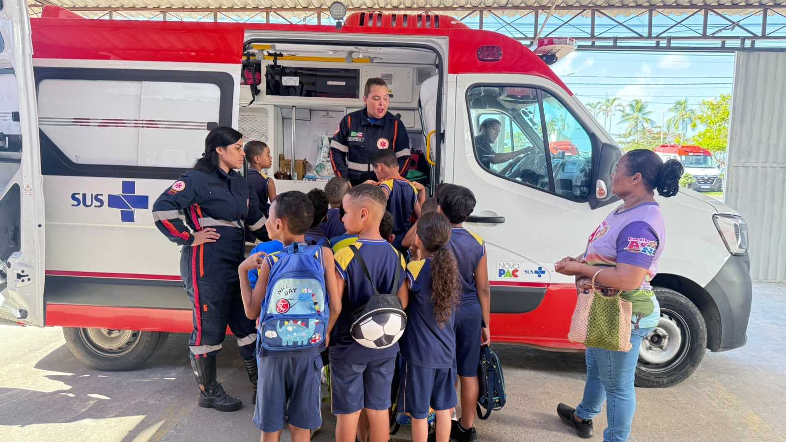 Projeto Samuzinho na Escola recebe estudantes na sede do SAMU de Ilhéus.