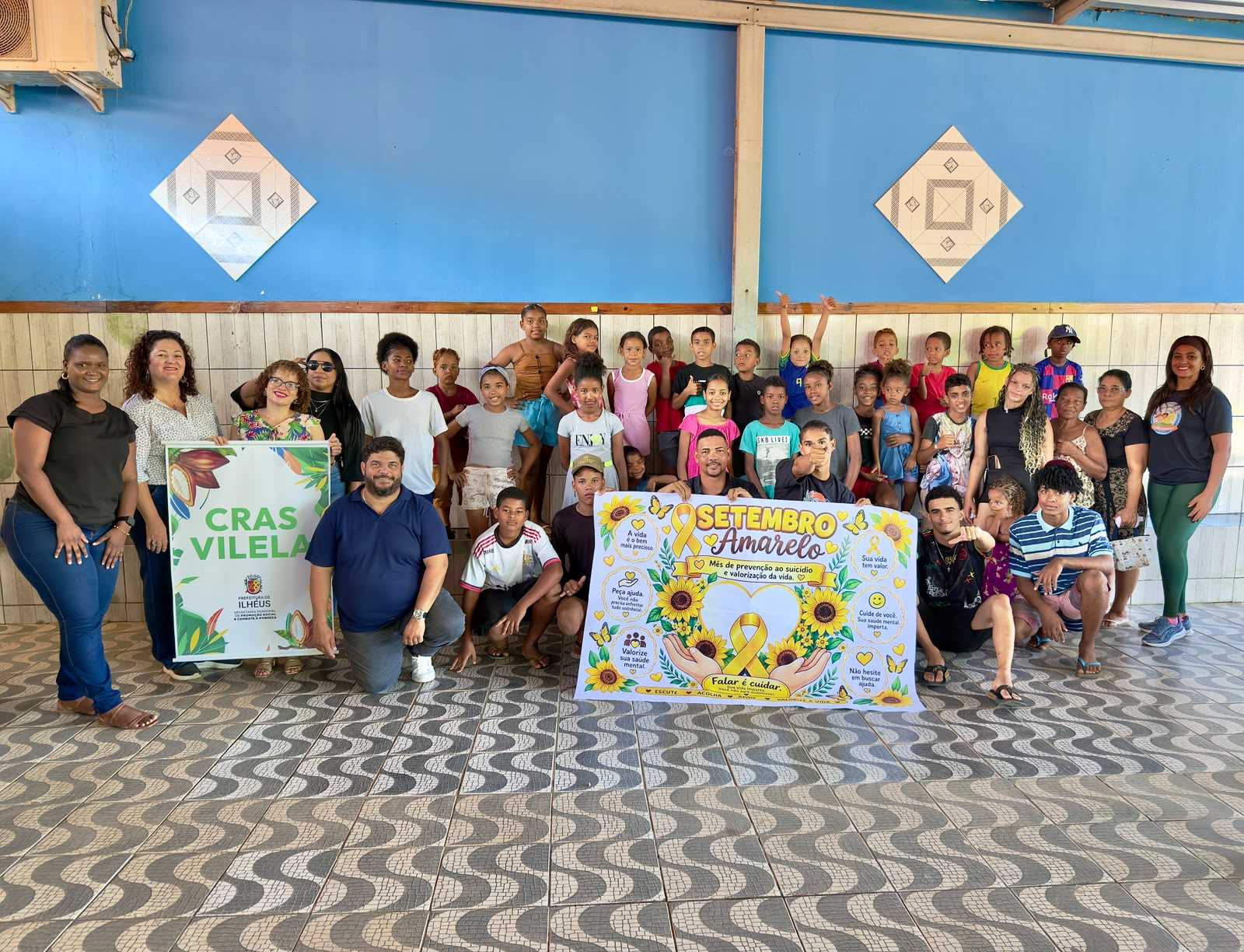 Adolescentes do CRAS Vilela usam rimas para falar sobre cidadania e valorização da vida.