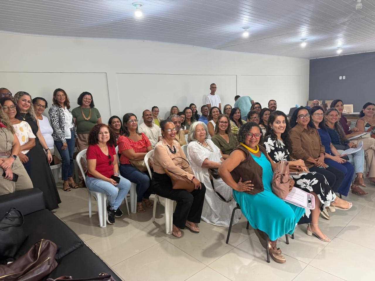 Ilhéus reúne diferentes setores para construir o futuro da educação municipal.