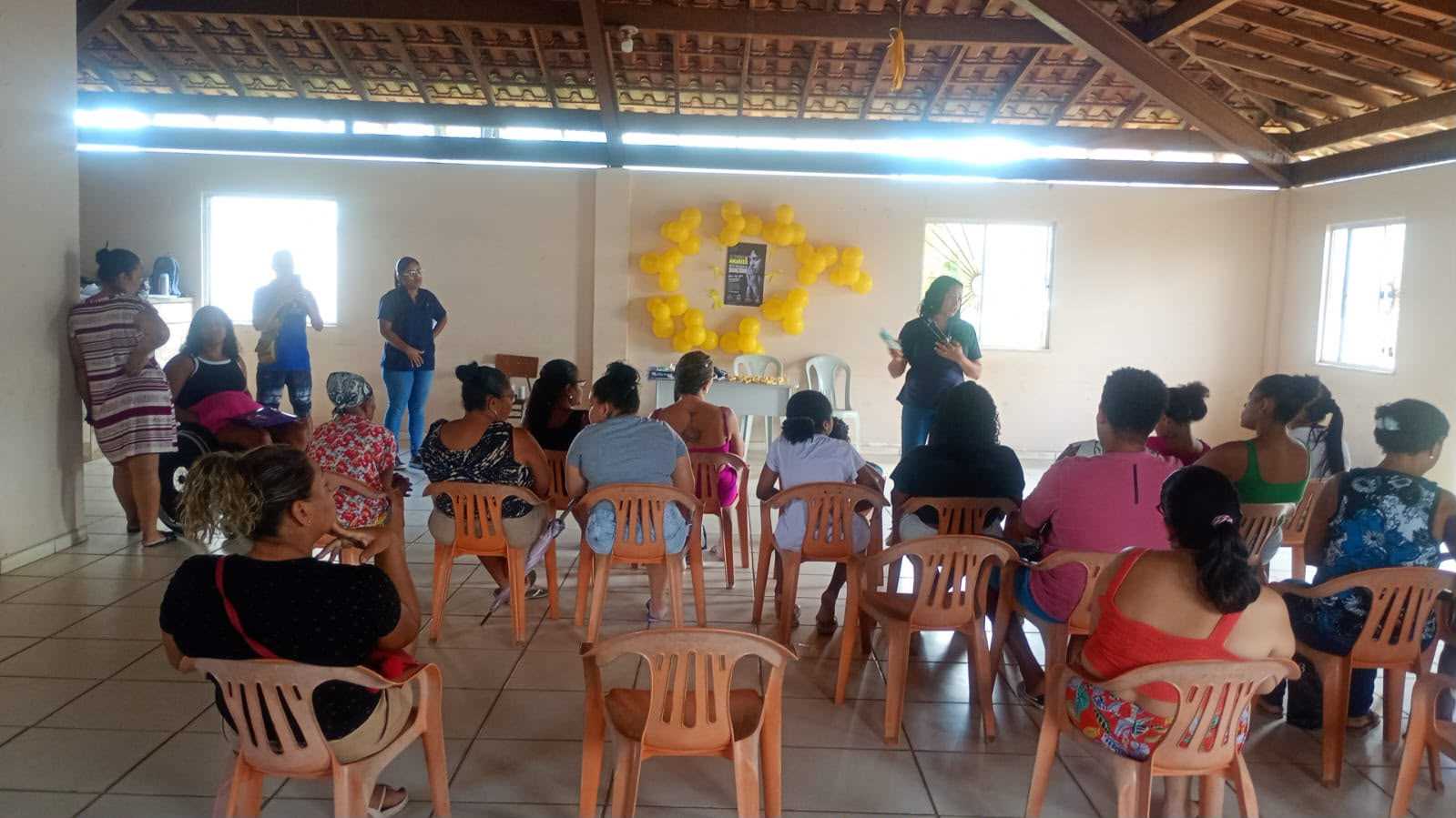 Equipe itinerante da Saúde leva atendimentos e ações do Setembro Amarelo ao Condomínio Sol e Mar.