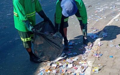 Serviços Urbanos atuam na limpeza de Ilhéus após o fim das eleições.