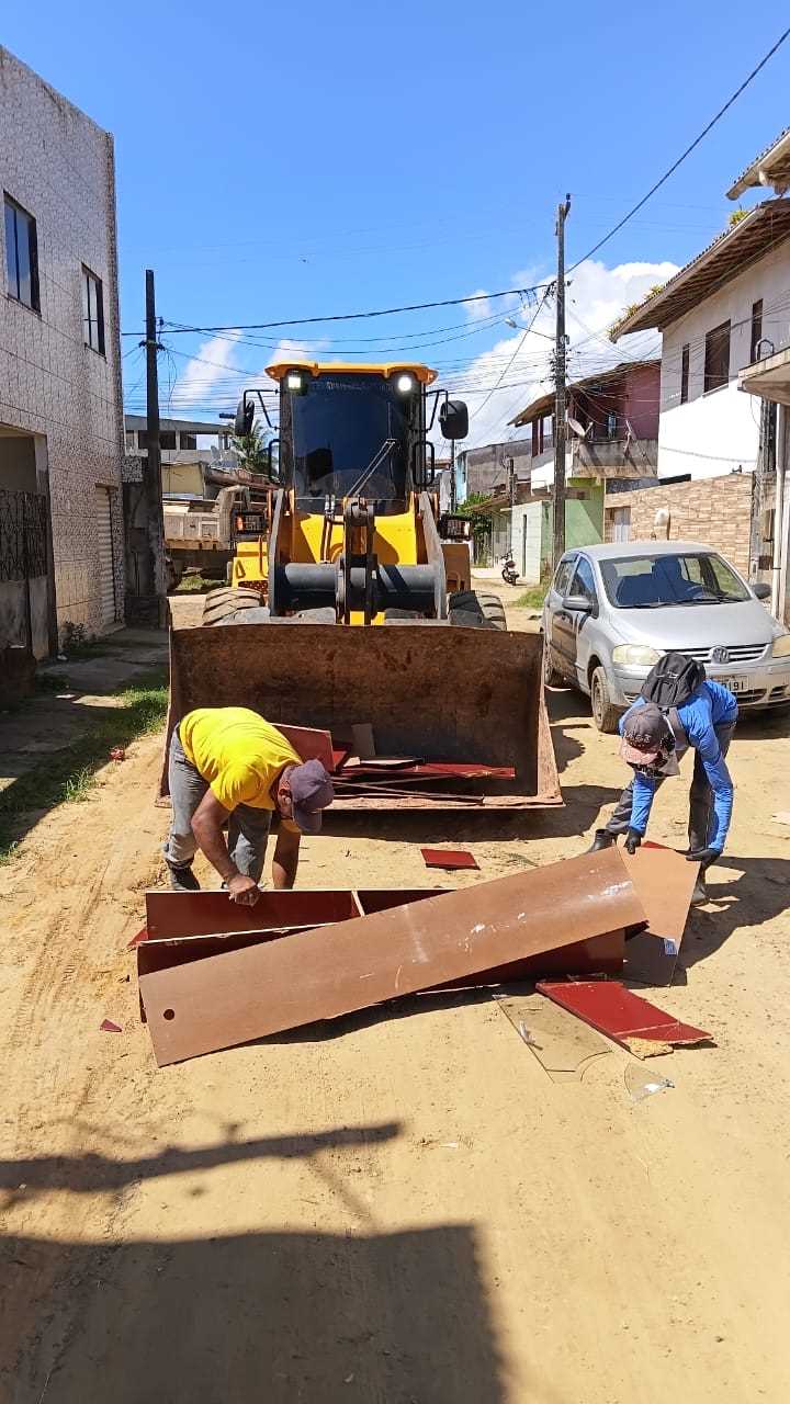 Prefeitura realiza ação de educação ambiental e limpeza urbana no Iguape.