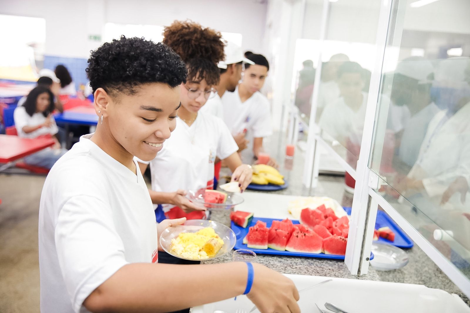SEC serve 1,5 milhão de refeições por dia e reforça segurança alimentar e nutricional dos estudantes da rede estadual.