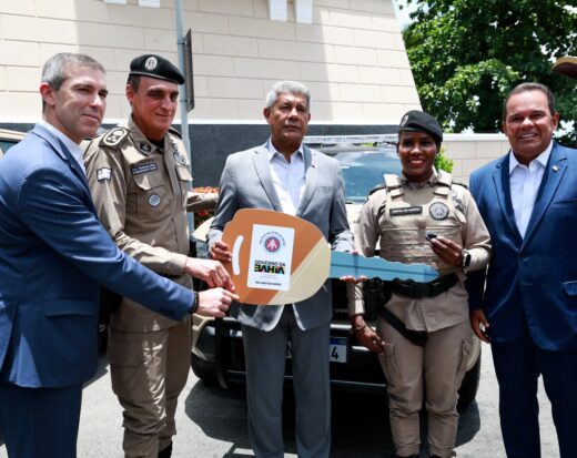 Segurança fortalecida: governador entrega 48 novas viaturas à Polícia Militar e amplia proteção às mulheres.