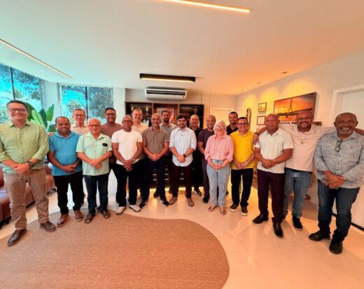 Valderico Junior recebe vereadores e reafirma diálogo com o Legislativo.