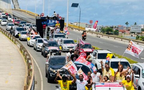 Bebeto lidera Carreata da Vitória e encerra campanha nas ruas de Ilhéus.