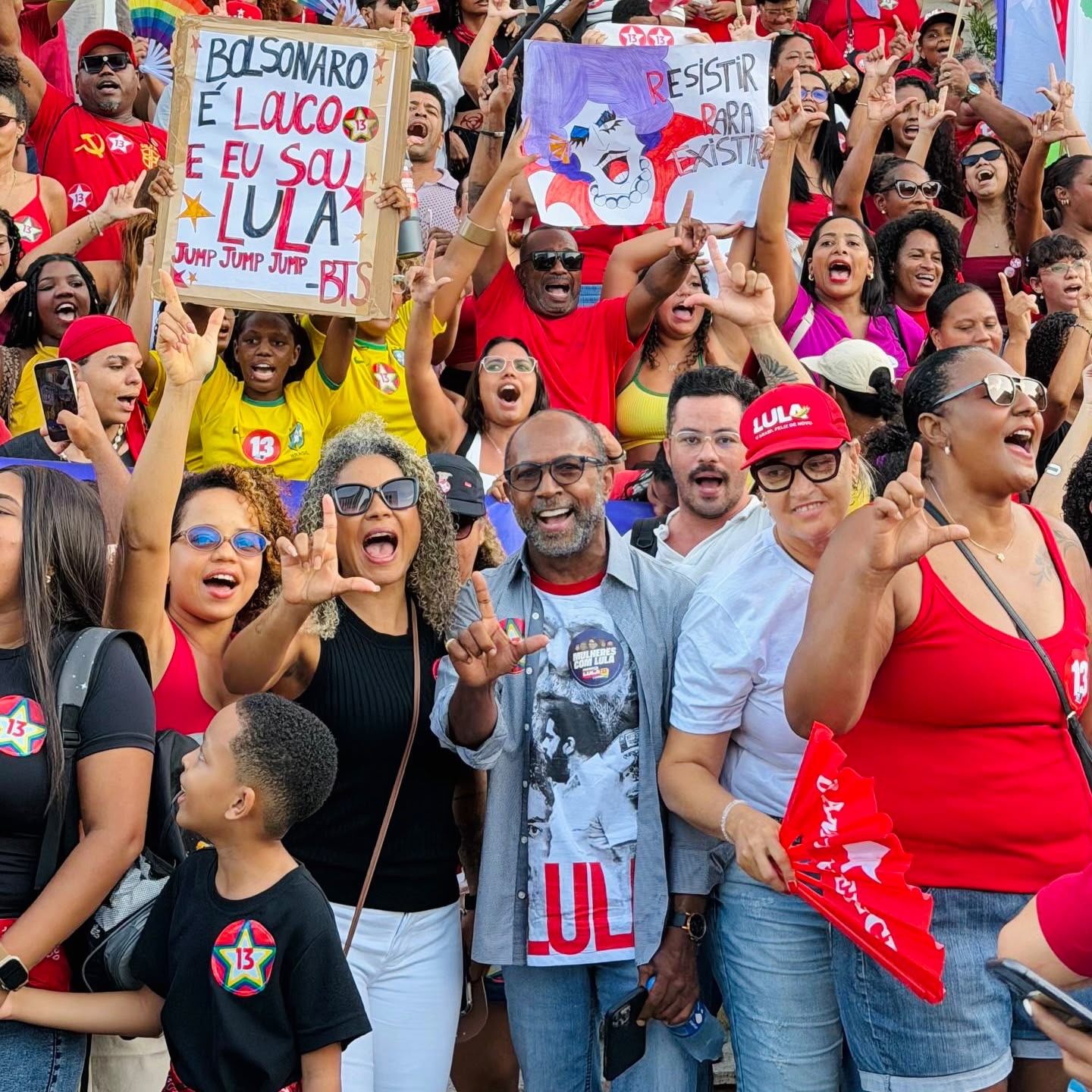 Bebeto participa de ato pró-Lula em Ilhéus.